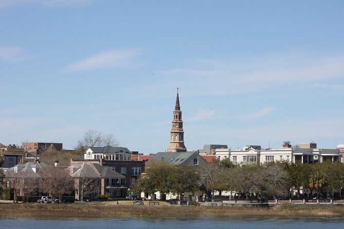 1.5-Hour Charleston Harbor Cruise with Live Narration - Fort Sumter, USS Yorktown, and The Battery from the water