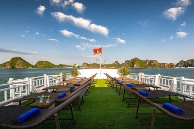 2 Days Overnight on Cozy Bay Cruise Ha Long - Day Two: Sun-Deck Tai Chi, Surprising Cave, and Brunch