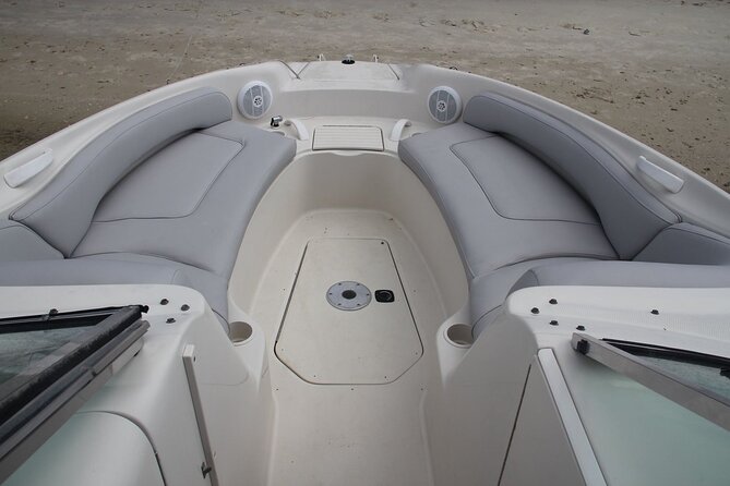 26 Ft Boat, Miami Bay Tour for 2 or 4 hours. 10 people - Key Things I’d Focus On Before Booking