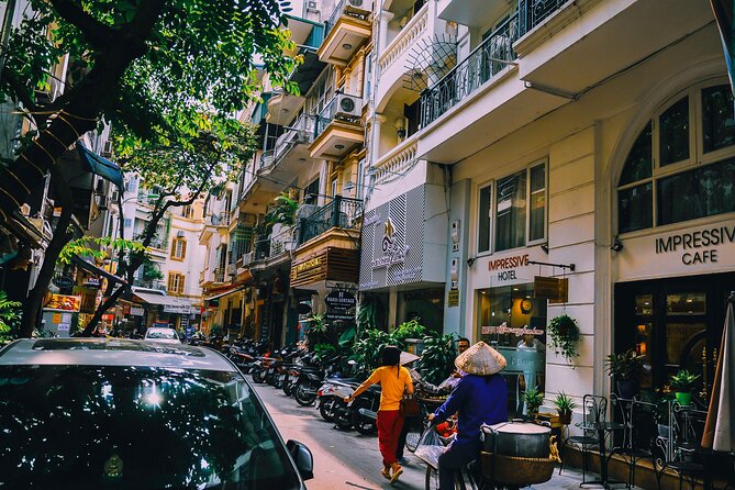5 Days 4 Nights Hanoi - Halong Bay - Peaceful Halong Bay Cruise, one of 7 world Wonders - Hoa Lu and the River Cave Day: Cycling, 4km Stream Sailing, and Three Caves