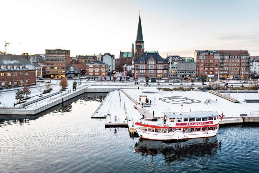 Aarhus: Christmas Harbour Cruise with Local Guide - Who This Cruise Is Best For (and Who Might Want Something Else)