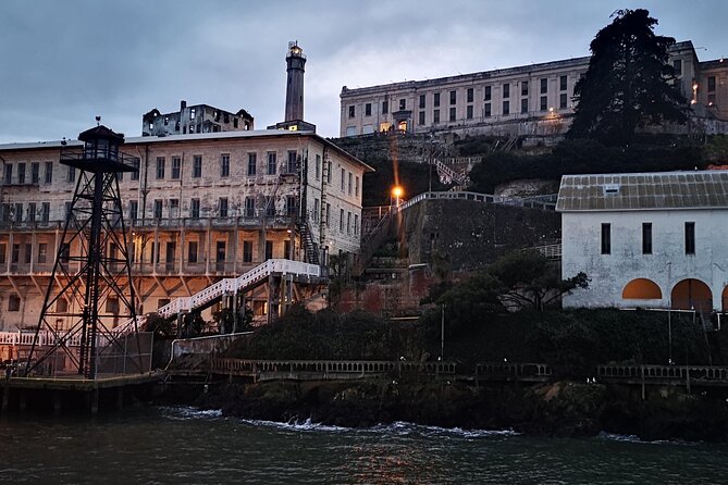 Alcatraz Night Tour with SF Bay Cruise - Pier 39 to the Famous Landmarks on the Water