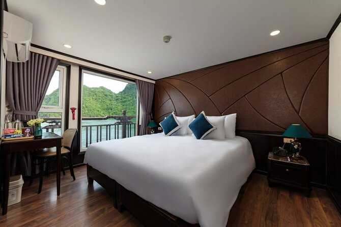 BEST Halong Bay Cruise 2 days 1 night - 5 stars - Meals on the cruise: delicious for some, limiting for others