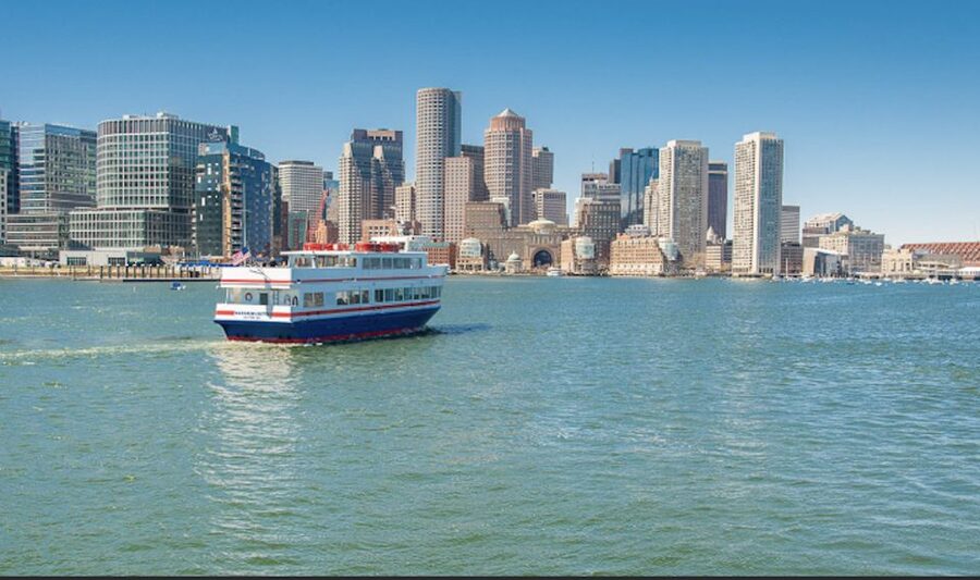 Boston: Scenic Harbor Cruise (Dog-Friendly) - Key things I’d notice right away