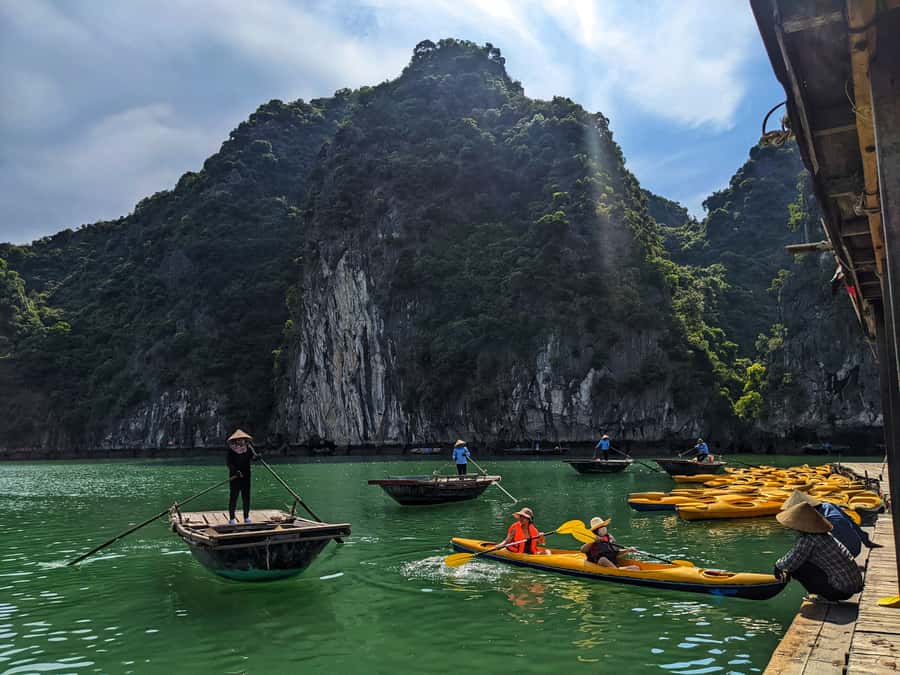 Cat Ba: Truly Lan Ha bay cruise and kayak - Getting started in Cat Ba: pickup, timing, and what to watch for