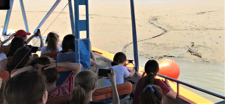 Darwin Harbour Cruise - WWII shipwreck stories: history told next to real water routes