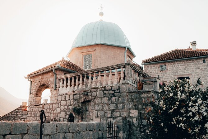 Deluxe Boka Bay Tour with lunch - Lady of the Rocks island: free church time plus an optional museum