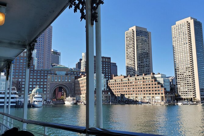 Dog Day of Summer Harbor Cruise in Boston - Restroom, Cash Bar, and Snack Stands: What’s Included and What’s Extra