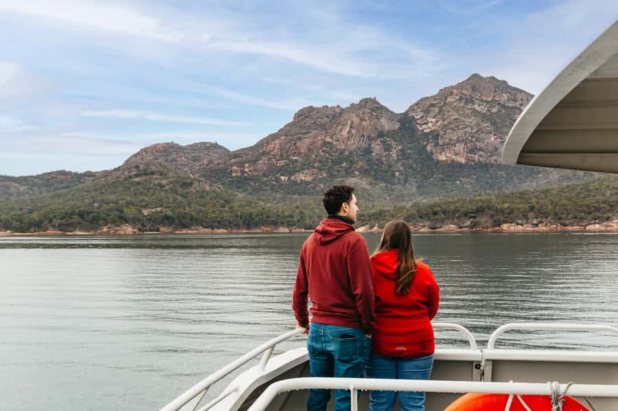 From Coles Bay: Wineglass Bay Cruise with Lunch - Coles Bay to Wineglass Bay: why seeing it from the water changes everything