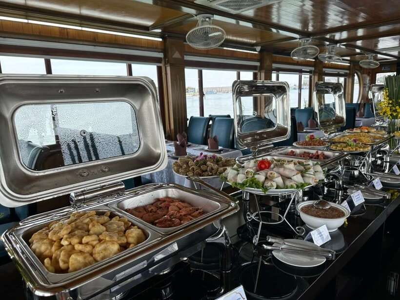 From Hanoi: 1 -Day Halong Bay Cruise With Big & Small Groups - The lunch reality: what you eat on a one-day Halong cruise
