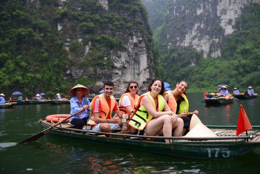 From Hanoi: 3-Day Luxury Tour Ninh Binh & Ha Long Bay Cruise - Meals, Drinks, and the Real Meaning of “Included”