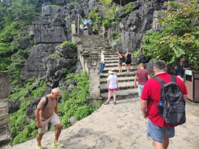 From Hanoi: 3-Day Trip to Ninh Binh with Ha Long bay Cruise - Hoa Lư Ancient Capital: a useful stop before the boats and bikes