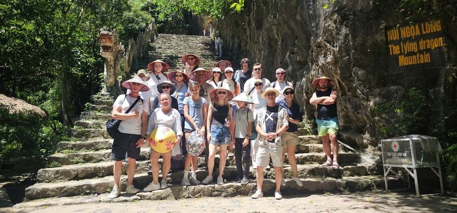 From Hanoi: 3-Day Trip to Ninh Binh with Ha Long Bay Cruise - Food and vegetarian options: where this trip manages expectations well