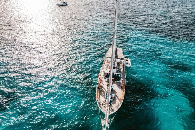 From Sliema: Three Bay Cruise with Lunch and Optional Transfers - Comino and the Blue Lagoon: the afternoon highlight and its big rule