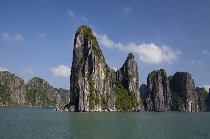 Full-Day Halong Bay Tour Including Kayaking from Hanoi - The middle-of-the-day pacing and the long ride reality