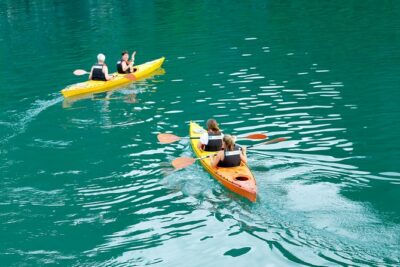Ha Long Bay Cruise Day Tour - Cave, Kayaking, Swimming & Lunch - Lunch on the bay: set-menu seafood that keeps the day moving