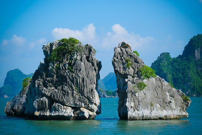 Ha Long Bay Cruise Day Tour-Cave, Kayaking,Ti top island & Lunch - What Makes the Guides Matter Here (Toan, Tony, Max, and More)