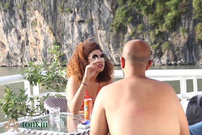 Ha Long Bay Cruise Day Tour with lunch, kayaking, surprise cave & titop island - Kayaking and Luon cave area: worth it, but plan for the add-on fee