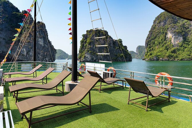 Ha Long Bay Cruise Day Tour with lunch, kayaking, surprise cave & titop island - Lunch on board: the part people end up talking about