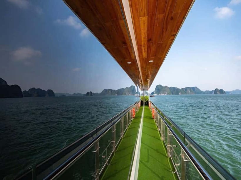 Ha Long Bay Cruise w/ Jacuzzi, Kayak & Limo from Hanoi - Bo Hon Island and Sung Sot Cave: The Stop Everyone Plans Around