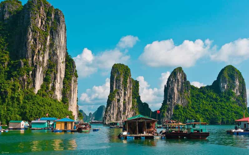 Ha Long Bay Cruise w/ Jacuzzi, Kayak & Limo from Hanoi - The Sunset Party Back to Harbor: Small Extras, Good Energy
