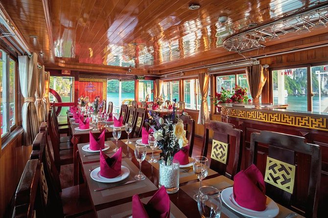 Ha Long bay tour in Middle 3 star cruise - Titop Island trek: beach time with a viewpoint reward