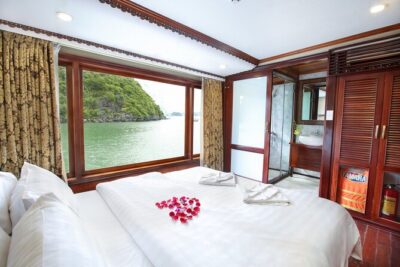 Halong Bay Cruise 3D2N - Kayaking Explorer & Round-trip transfer from Hanoi - Day 1: Hanoi pickup, cruising the heritage route, then Luon Cave kayaking