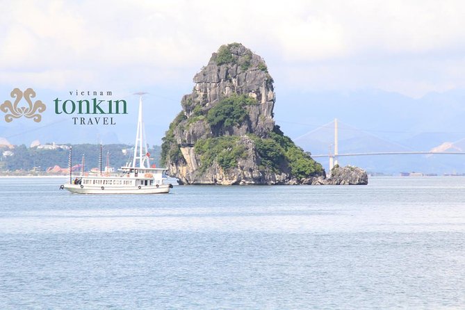 Halong Bay Cruise Day Trip: Visit Thien Cung Cave, Kayaking & Lunch - best price - Kayaking and bamboo boat options: Getting on the water up close