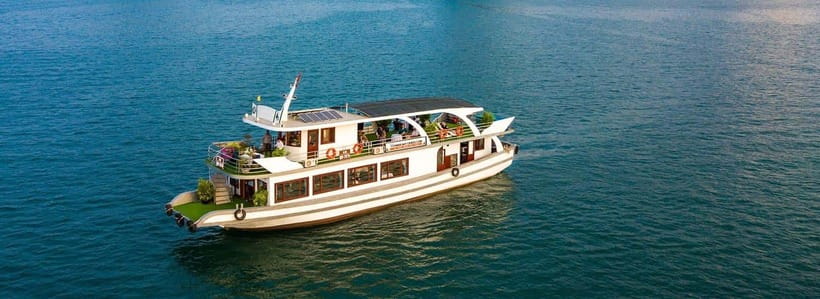 Halong Bay Cruise with Lunch - Board the Deluxe Vietnam Wonder Cruise at Tuan Chau