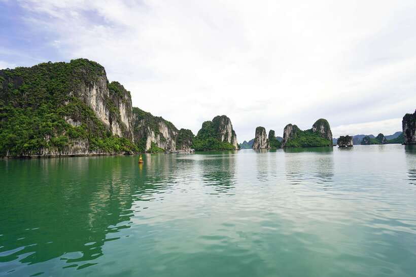 Halong Bay Cruise with Lunch - Thien Cung (Heavenly Palace Grotto) Cave in 45 Minutes