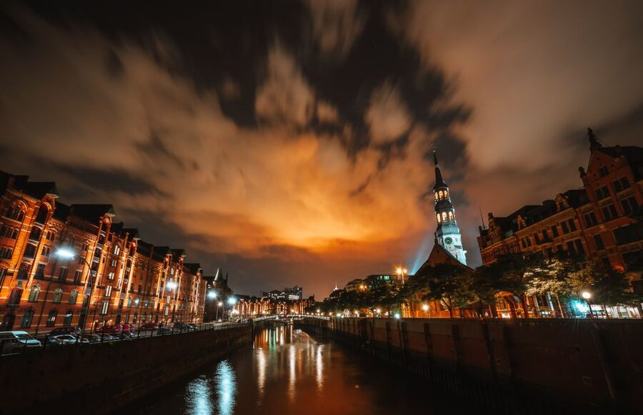 Hamburg: 90-Minute Evening Lights Harbor Cruise - Key highlights you’ll care about