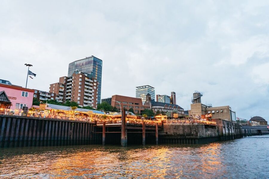 Hamburg: 90-Minute Evening Lights Harbor Cruise - Container terminals and close passes with working ships
