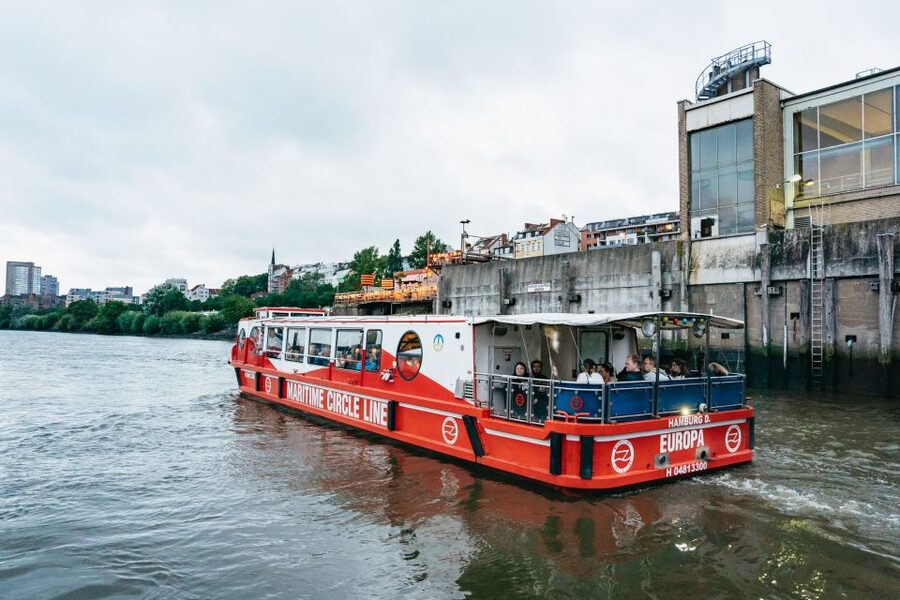 Hamburg: 90-Minute Evening Lights Harbor Cruise - Elbphilharmonie and HafenCity views from the river