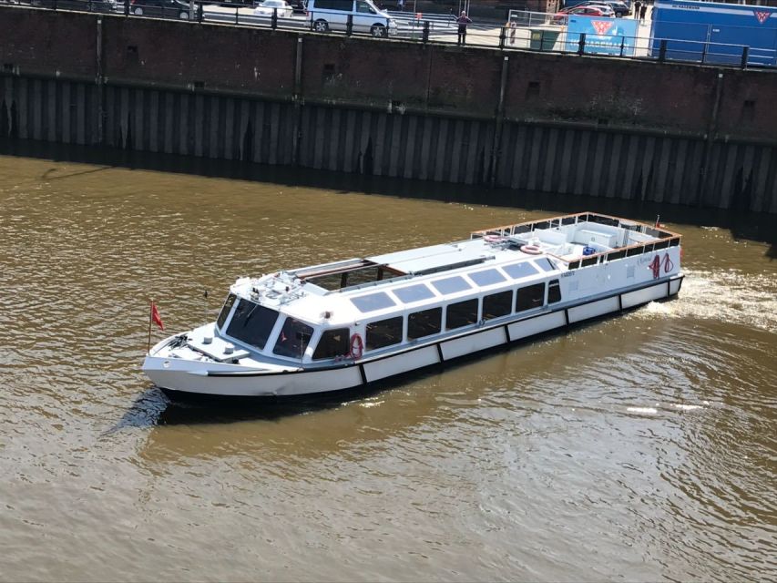 Hamburg: Harbor Cruise - The Elbe river run: how to watch ships without feeling lost