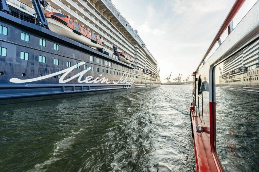 Hamburg: Harbor Cruise with Wine and Cheese - Comfort, Seasons, and Practical Details That Actually Matter
