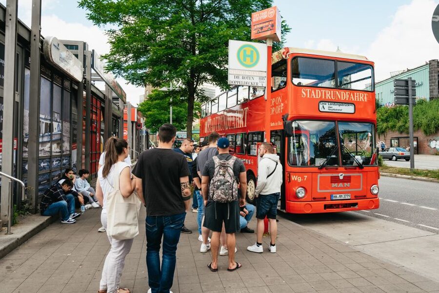 Hamburg: Hop-On Hop-Off Bus with Alster or Harbor Cruise - Comfort, crowds, and the small gotchas that matter