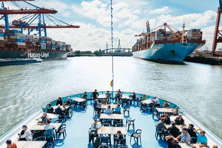 Hamburg: Hop-On Hop-Off Bus with Harbor Cruise - Harbor cruise: 1 or 2 hours of Hamburg from the working port