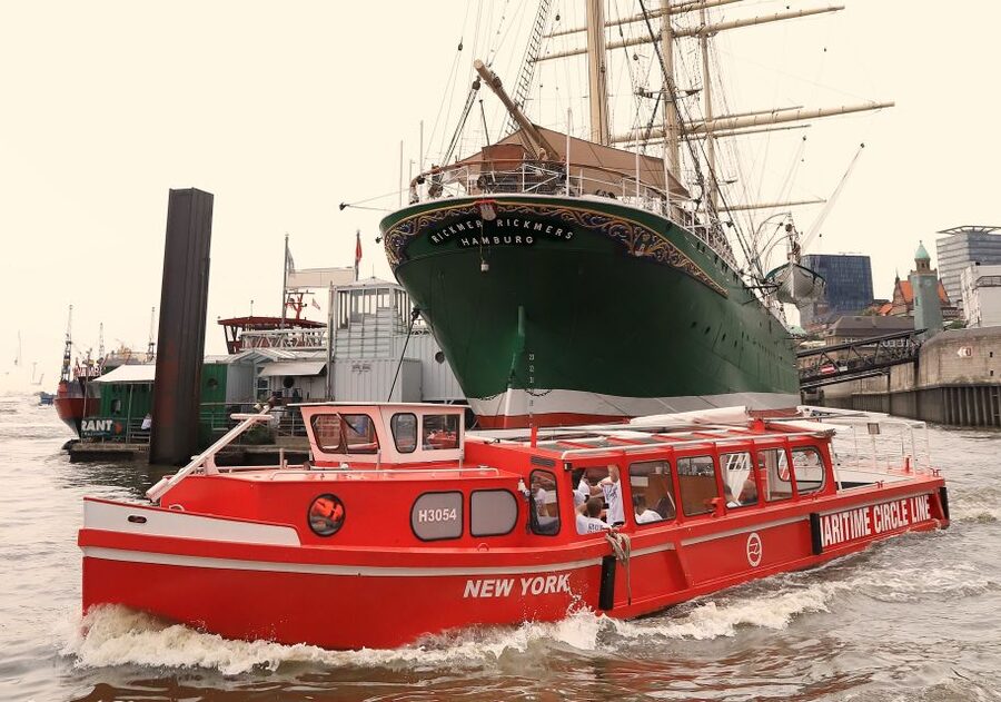 Hamburg: Hop-On Hop-Off Harbor Cruise with Commentary - Why this harbor cruise is the easiest “first day” in Hamburg