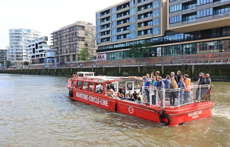 Hamburg: Hop-On Hop-Off Harbor Cruise with Commentary - Landing Bridge 10: where you start and how to time your day