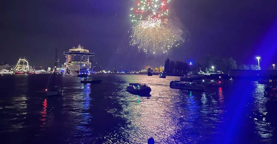 Hamburg: New Years Eve Harbour Cruise - Key things to know before you go