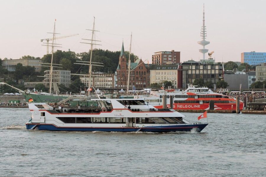Hamburgs Highlights: Harbor Cruise & Reeperbahn Walking Tour - Red-light district details: Herbertstraße and the stories behind them