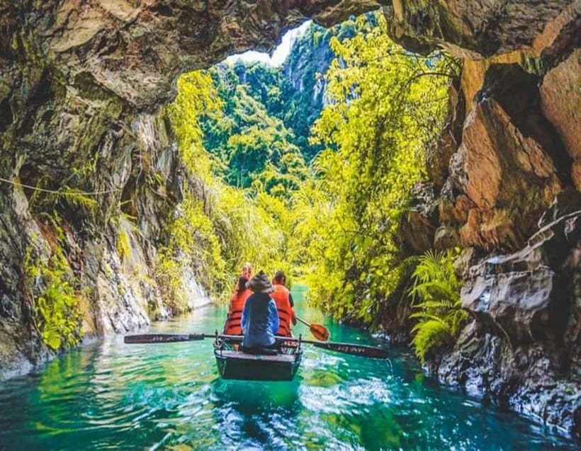 Hanoi: 2-Day All-Inclusive Ninh Binh & Ha Long Bay Tour - Day 2 Ha Long Bay: Tuan Chau cruise, seafood lunch, and Sung Sot Cave