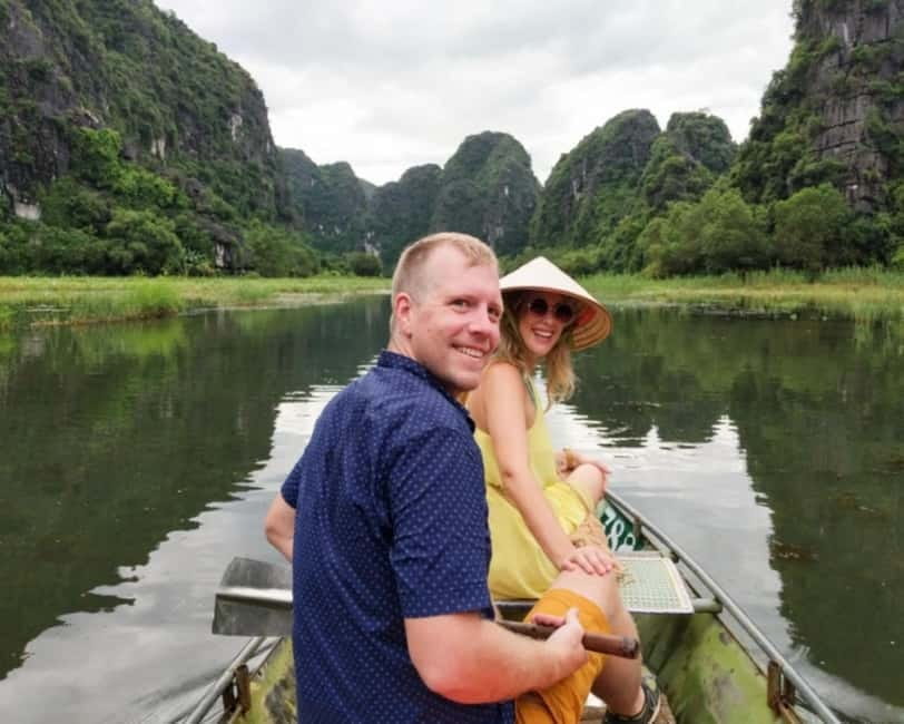 Hanoi: 2-Day All-Inclusive Ninh Binh & Ha Long Bay Tour - Day 1: Hoa Lu temples, Tam Coc boats, and the Mua Cave climb
