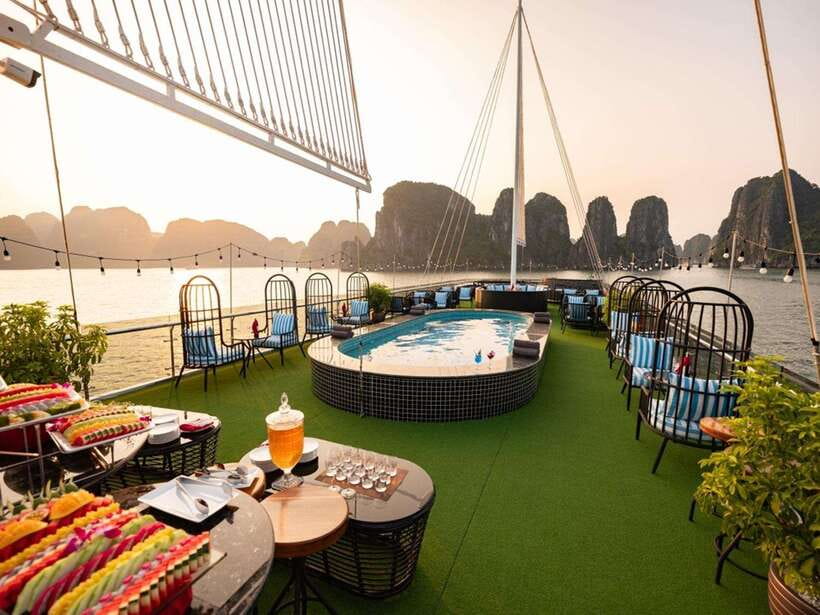 Hanoi: 2-Day Ha Long Bay Cruise, Tam Coc, Mua Caves, Hoa Lu - Starting in Hanoi Old Quarter: pickup, timing, and setting expectations