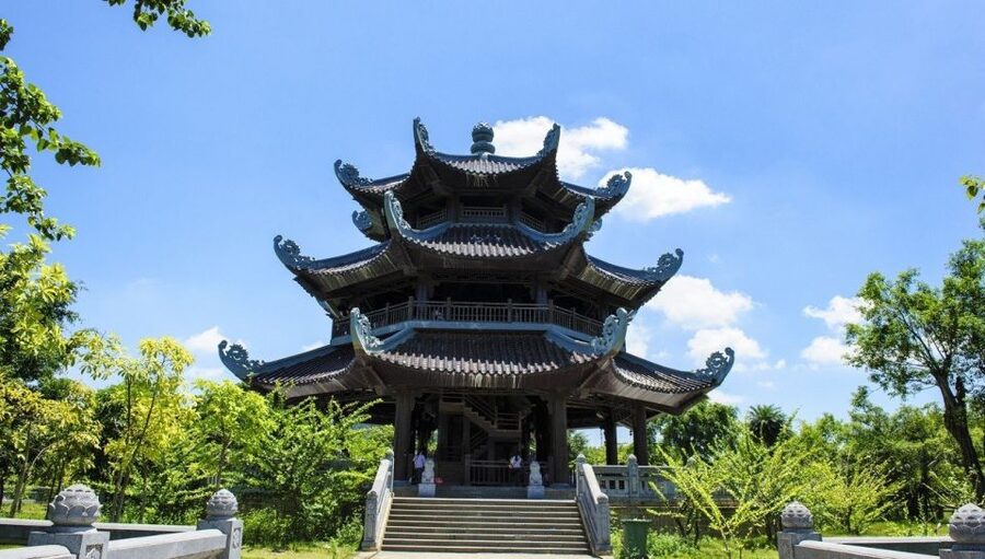 Hanoi: 3-Day Ninh Binh to Bai Tu Long Bay Tour and Cruise - Day 2 Cruise Transfer and Check-In: When “Luxury” Actually Shows Up
