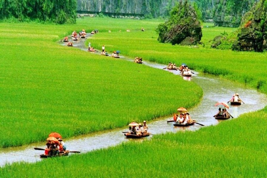 Hanoi: 3-Day Ninh Binh to Bai Tu Long Bay Tour and Cruise - Vung Vieng Floating Fishing Village: Kayak or Bamboo Boat Time