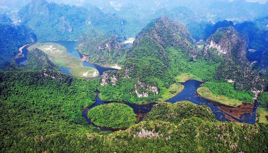 Hanoi: 3-Day Ninh Binh Tour and Bai Tu Long Bay Cruise - Day 3: Tai Chi on deck and Thien Canh Son cave steps before Hanoi