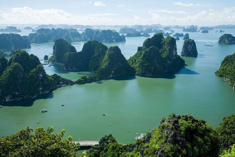 Hanoi: 5-Star Halong Bay Cruise with Lunch, Jacuzzi & Party - Why this one-day Halong Bay cruise works from Hanoi