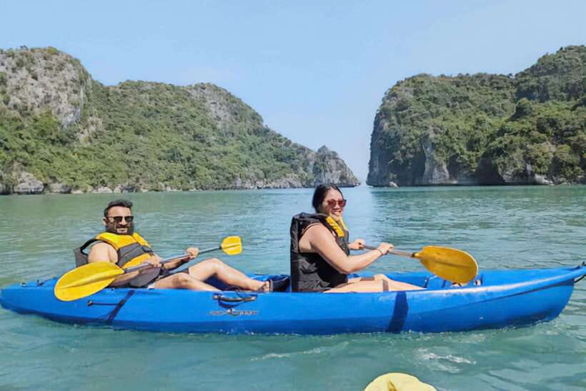 Hanoi: 5-Star Halong Bay Cruise with Lunch, Jacuzzi & Party - Titop Island: choose your swim or your climb