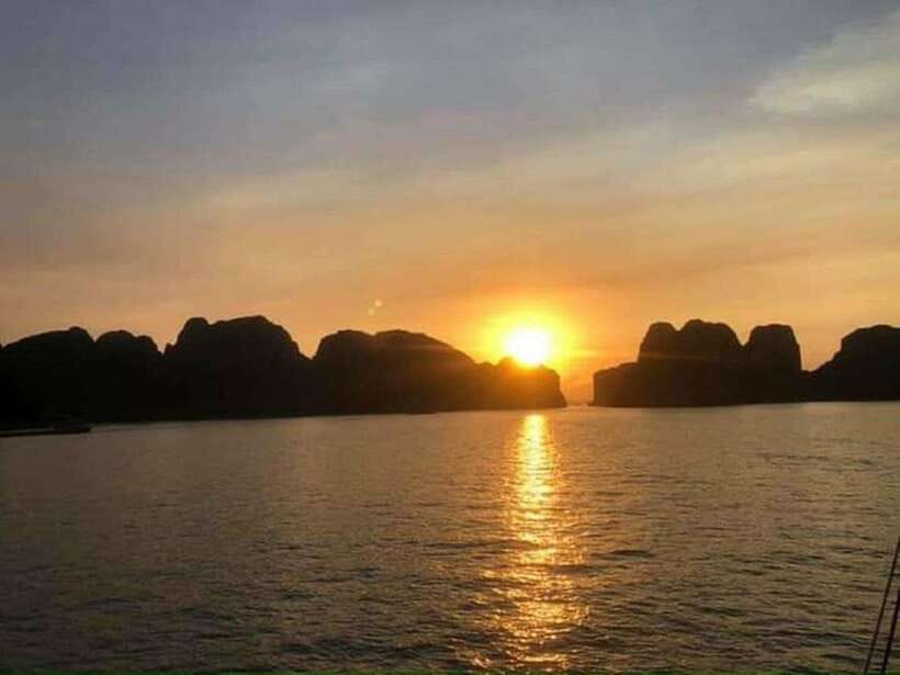 Hanoi: Full-Day Halong Bay Cruise with Kayak, Caves & Lunch - Sunset Party on the Water: Food, Wine, and a Softer Landing Back